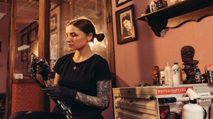 Alissa Bell’s Tattoo Service Revolution: Harnessing Social Media to Build a Thriving Business